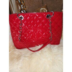 WOW Luxury Large elegant shiny Patent leather Runway Gorgeous ruby Totes Evening